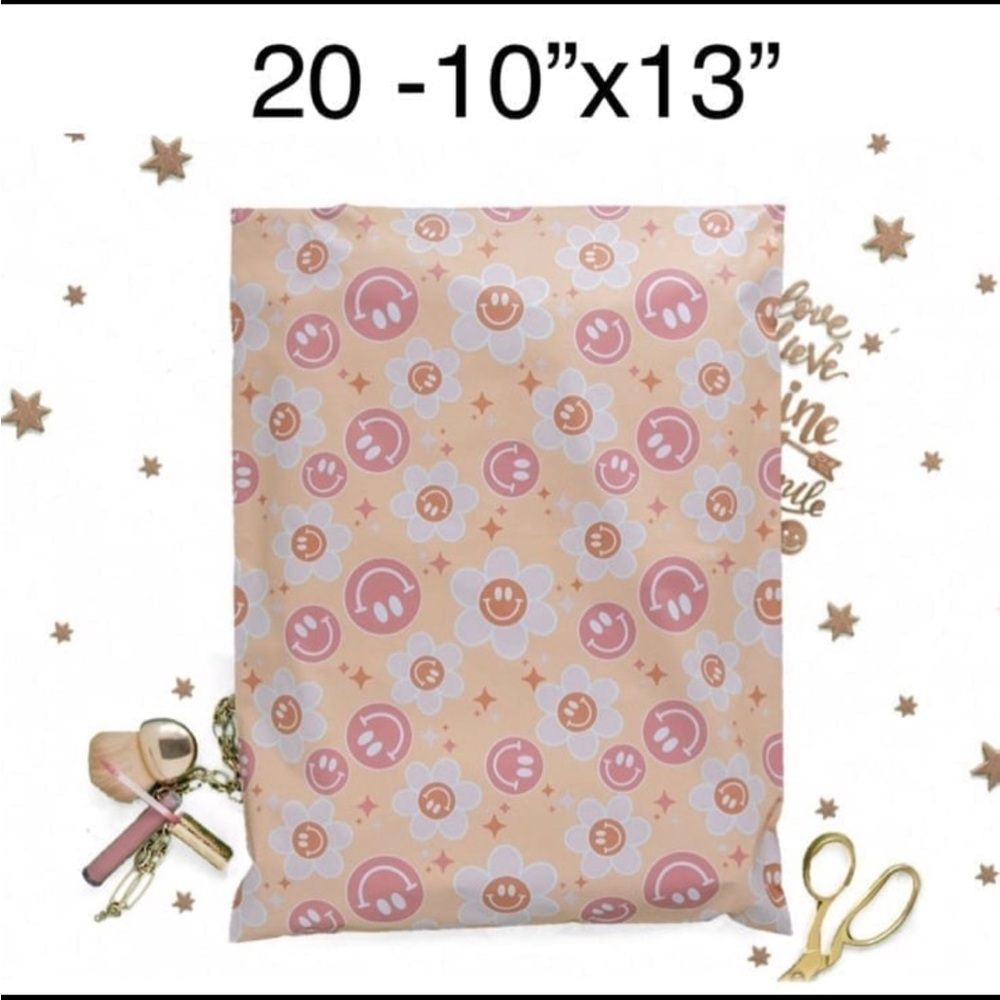 4/$20 -20 Smiley Daisy Poly Mailer 10”x13”